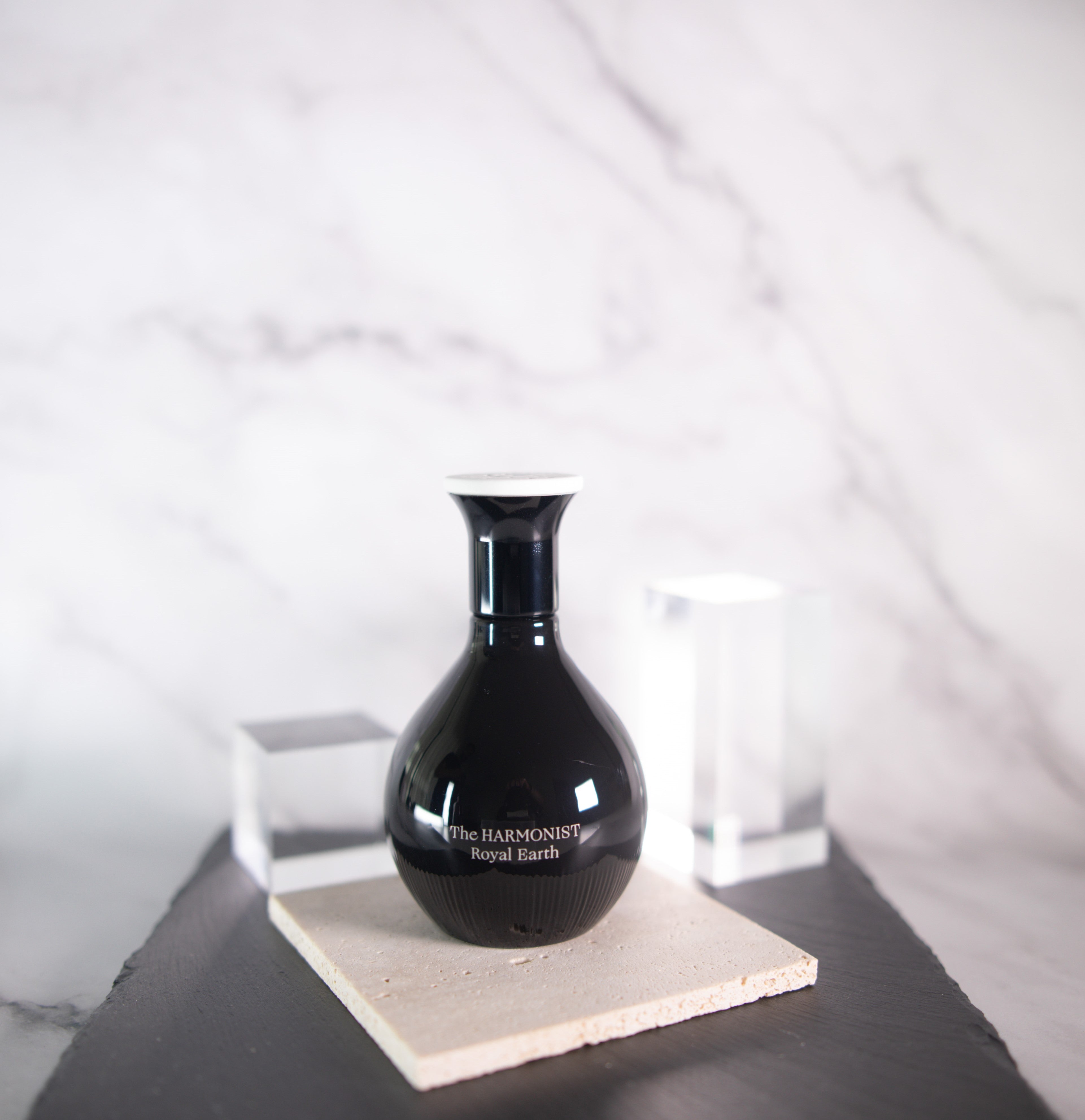 The Harmonist - Royal Earth
